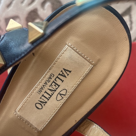 Valentino Rock Stud navy suede sandals - Picture 2 of 12